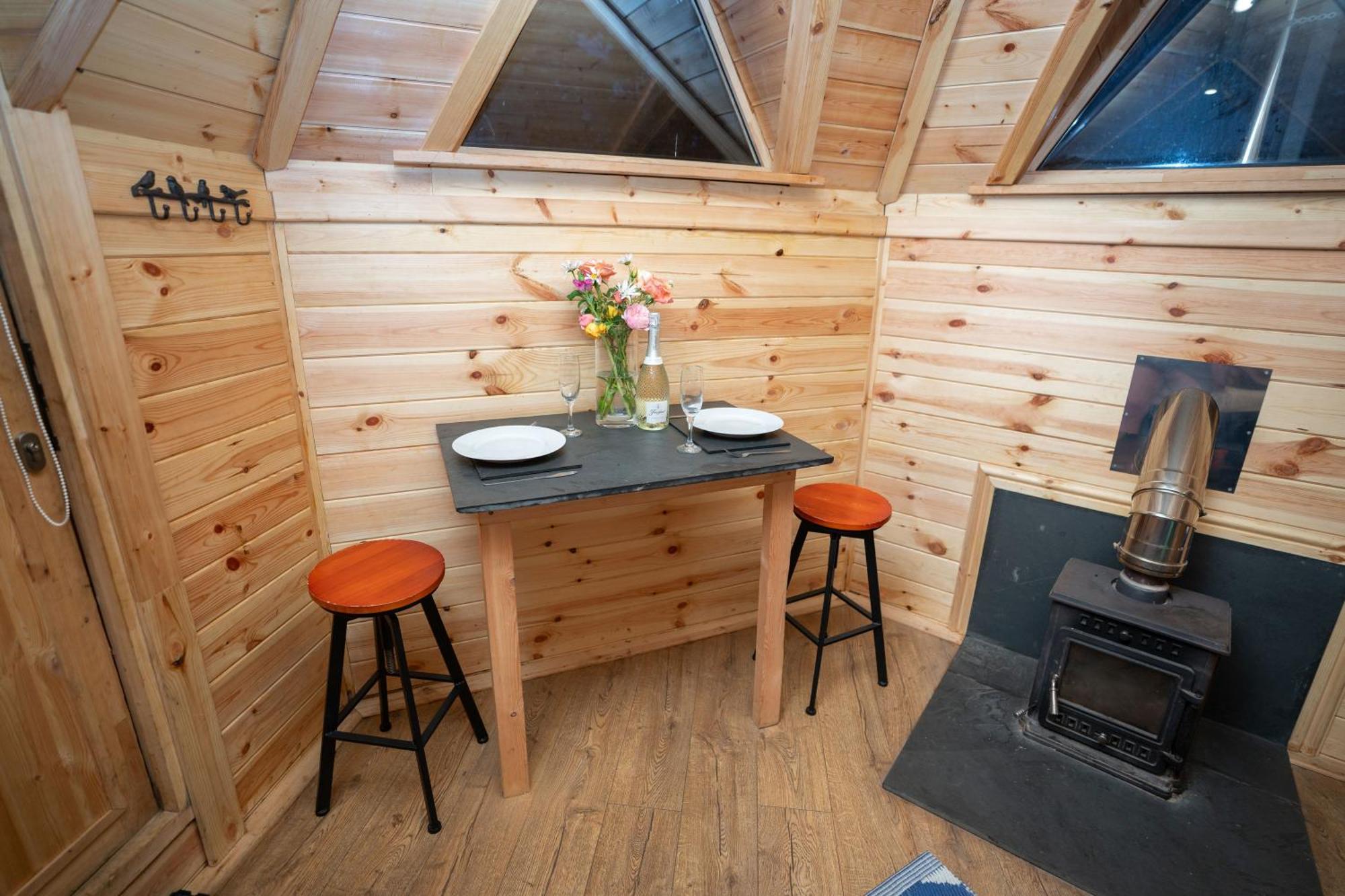 Chestnut Tree House With Hot Tub & Sauna Barmouth Buitenkant foto