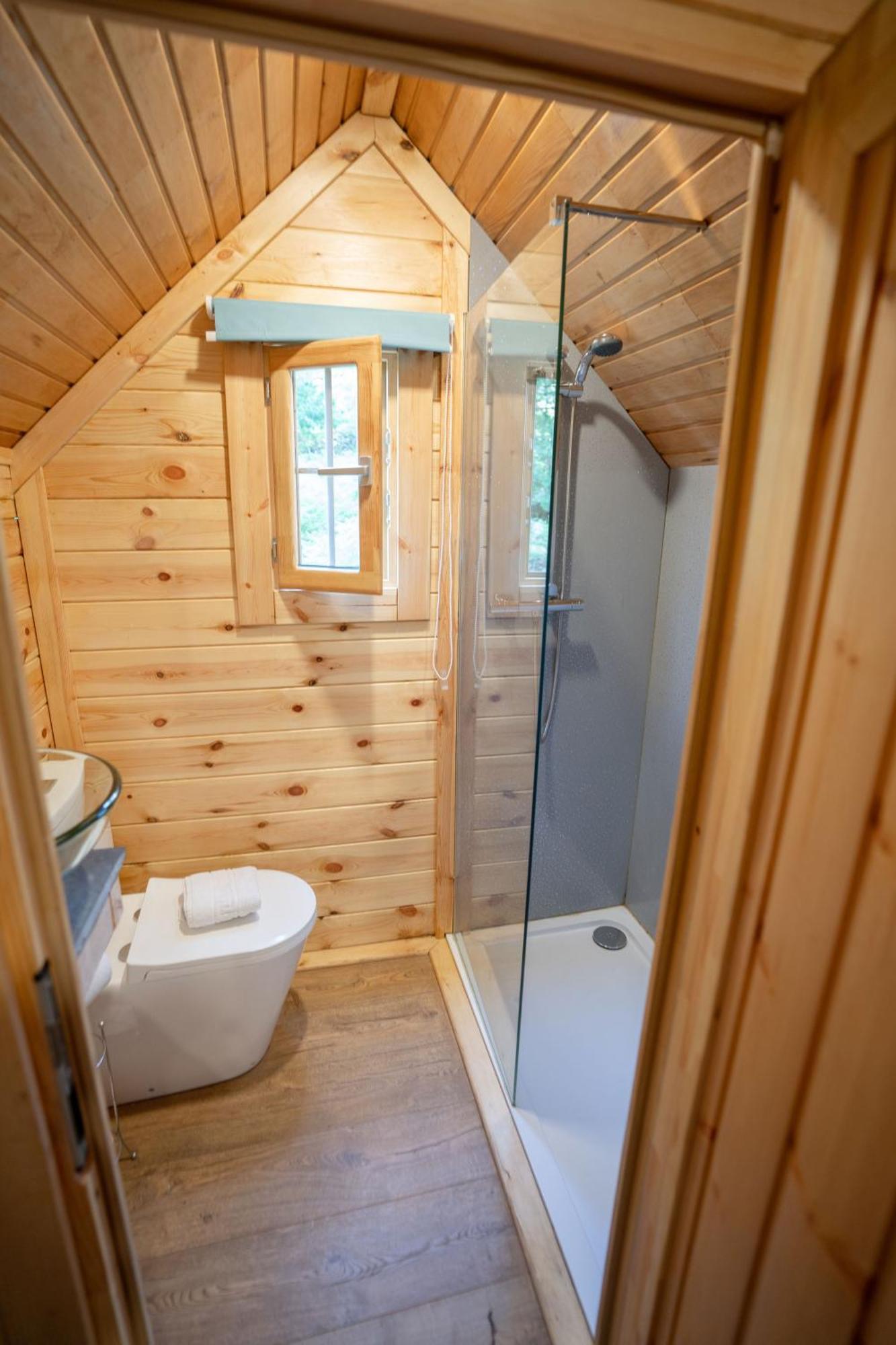 Chestnut Tree House With Hot Tub & Sauna Barmouth Buitenkant foto