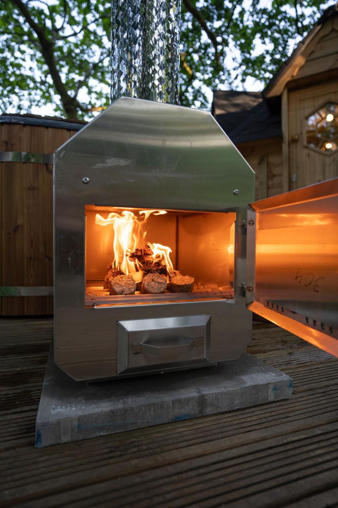Chestnut Tree House With Hot Tub & Sauna Barmouth Buitenkant foto